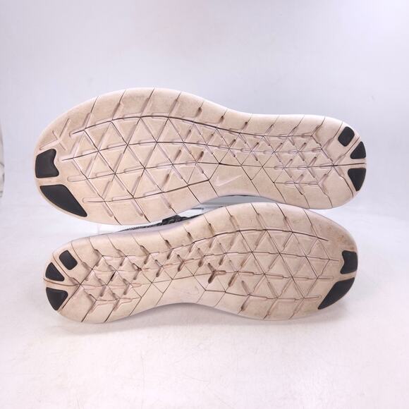 Nike Free RN Flyknit Athletic Training Shoe Womens Size 7 880844-003 Gray Black - Picture 7 of 10